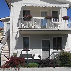 https://bb-villa-flora.hotelinveneto.com